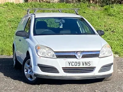 Usado Vauxhall Astra Club 2009 Blanco Utilitario