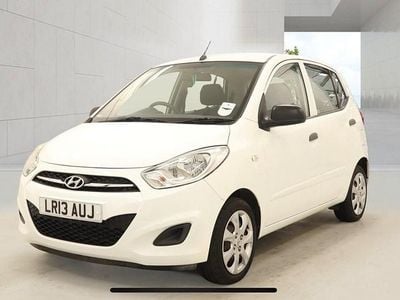 Used Hyundai i10 Classic 85 HP (62 kW) 2013 White Hatchback