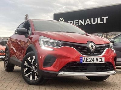 Flame red id mt Used 2024 Renault Captur Evolution SUV | £15,090 (Fair price)