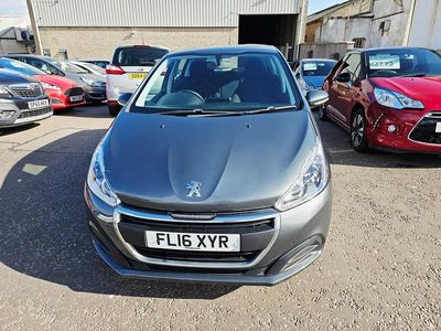 Używany Peugeot 208 Active 2016 Szary Hatchback