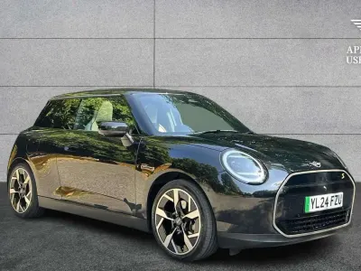 Used Mini Cooper SE Hatch 158 kW (215 HP) 2024 Black Hatchback