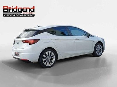 Used Vauxhall Astra Design Edition 2019 White Hatchback