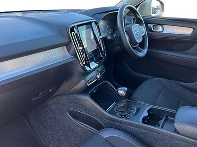 Used Volvo XC40 Momentum 161 HP (118 kW) 2020 Grey SUV