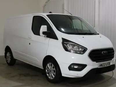 Used Ford Transit Custom Limited 130 HP (95 kW) 2022 White Van