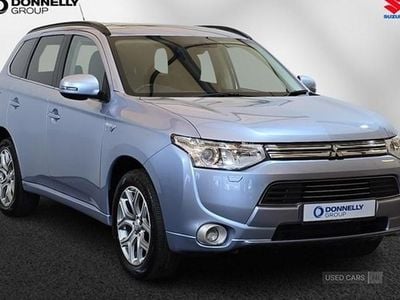 Blue Used 2015 Mitsubishi Outlander P-HEV Estate | £7,995 (Fair price)