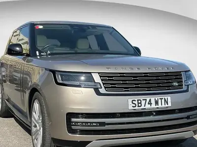 Used Land Rover Range Rover HSE 460 HP (338 kW) 2025 Gold SUV