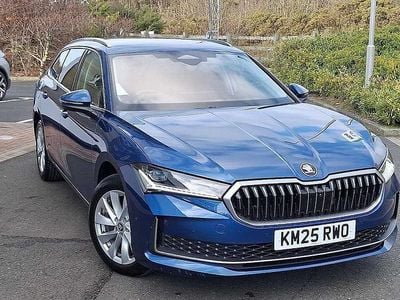 Used Skoda Superb SE Technology 150 HP (110 kW) 2025 Cobalt blue metallic Estate