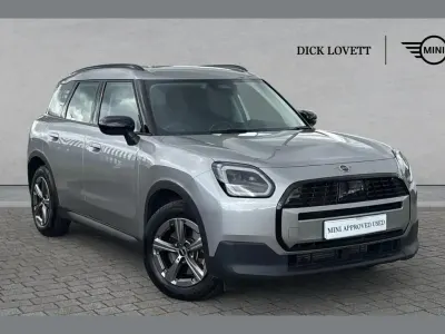 Usado Mini Countryman Classic 170 CV (125 kW) 2024 Plateado SUV