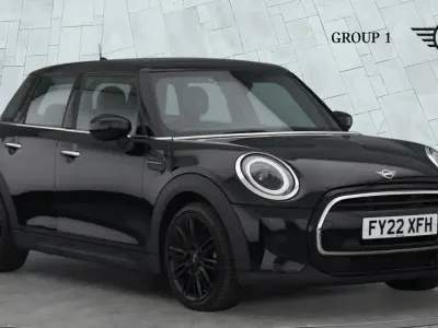 Używany Mini Cooper Exclusive 134 KM (98 kW) 2022 Czarny Hatchback