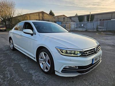 Used VW Passat R-line 150 HP (110 kW) 2015 White Sedan