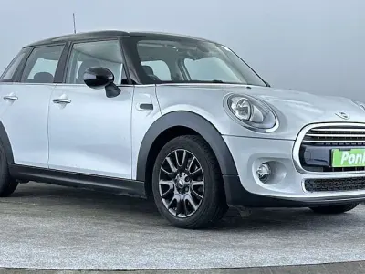 Used Mini Cooper Hatch 136 HP (100 kW) 2016 Silver Hatchback