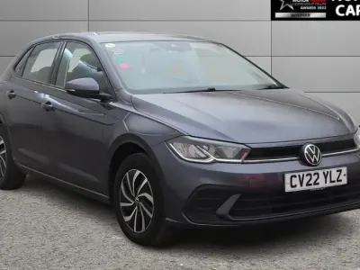 Usado VW Polo S 95 HP (69 kW) 2022 Cinzento Citadino