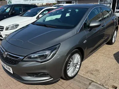 Gebraucht Vauxhall Astra Elite 136 PS (100 kW) 2018 Grau Kleinwagen