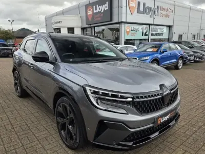Used Renault Austral Iconic Esprit Alpine 200 HP (147 kW) 2023 Grey SUV