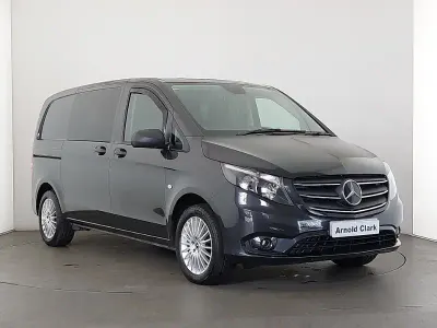 Usado Mercedes Vito Premium 2023 Cinzento Van