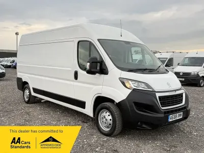 Begagnad Peugeot Boxer 2018 Vit Van