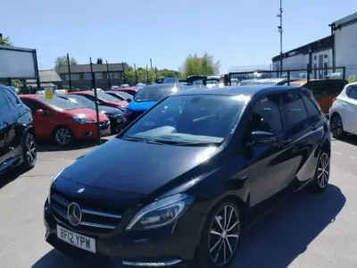 Usado Mercedes B200 2012 Preto Monovolume