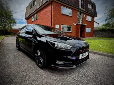 Używany Ford Focus ST 185 KM (136 kW) 2016 Czarny Hatchback