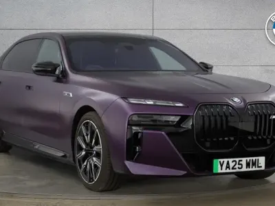 New BMW i7 Comfort Edition 478 kW (650 HP) 2025 Purple Sedan