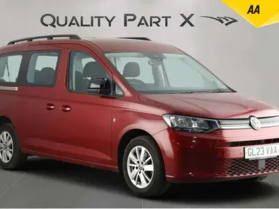 Used VW Caddy Maxi Life 122 HP (89 kW) 2023 Red MPV