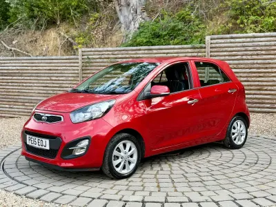 Used Kia Picanto 84 HP (61 kW) 2015 Red Hatchback
