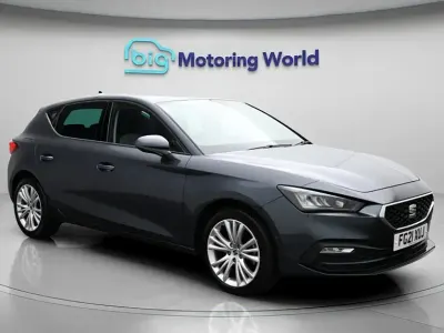 Begagnad Seat Leon SE Dynamic 130 HK (95 kW) 2021 Grå Halvkombi