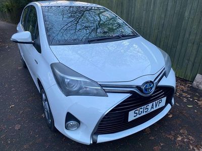 White Used 2015 Toyota Yaris Hybrid Hatchback | £5,850