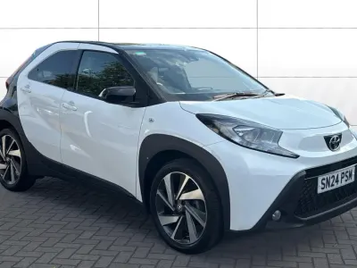 Used Toyota Aygo X 72 HP (52 kW) 2024 White SUV