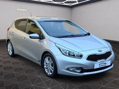 Silver Used 2015 Kia Ceed Hatchback | £8,995 (Fair price)