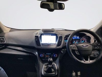 Second-hand Ford Kuga Titanium 120 CP (88 kW) 2017 Albastru SUV