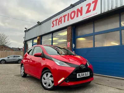 Used Toyota Aygo X-play 68 HP (50 kW) 2014 Red Hatchback