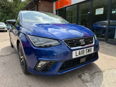 Usado Seat Ibiza FR 115 CV (84 kW) 2018 Azul Utilitario