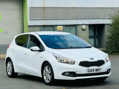 Used Kia Ceed 2014 White Hatchback