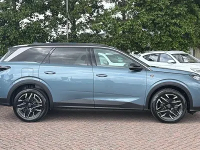 Used Peugeot 5008 GTi 134 HP (98 kW) 2025 Blue SUV