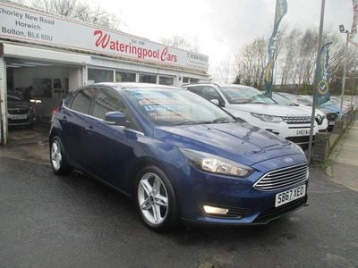 Used Ford Focus Zetec 125 HP (91 kW) 2017 Blue Hatchback
