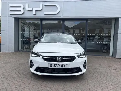Used Vauxhall Corsa Edition 99 HP (72 kW) 2022 White Hatchback
