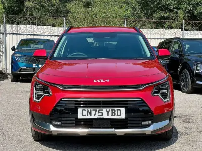 Used Kia Niro 127 HP (93 kW) 2025 Red SUV