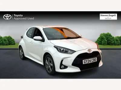 Used Toyota Yaris Hybrid 2024 White Hatchback