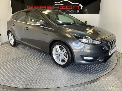 Used Ford Focus Zetec 120 HP (88 kW) 2016 Grey Hatchback