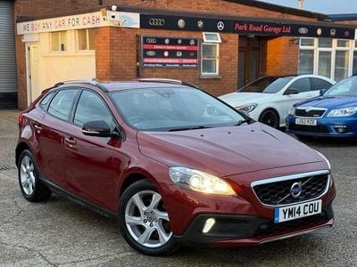 Used 2014 Volvo V40 CC Estate | £8,490 (Fair price)