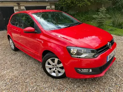 Usado VW Polo Match 60 HP (44 kW) 2013 Vermelho Citadino