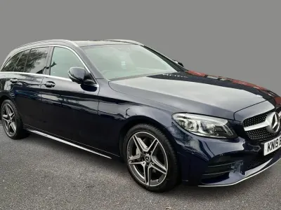 Usado Mercedes C200 AMG Line Premium Plus 184 HP (135 kW) 2019 Azul Carrinha