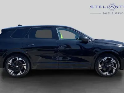 Used Vauxhall Grandland Ultimate 154 kW (210 HP) 2025 Black SUV