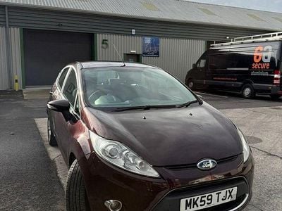 Red Used 2009 Ford Fiesta Zetec Hatchback | £2,000 (Good price)
