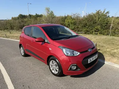 Used Hyundai i10 GO! 67 HP (49 kW) 2017 Red Hatchback