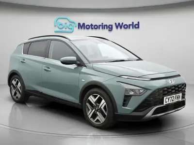 Begagnad Hyundai Bayon Premium 100 HK (73 kW) 2023 Grön SUV