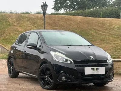 Used Peugeot 208 GT-line 110 HP (80 kW) 2019 Black Hatchback