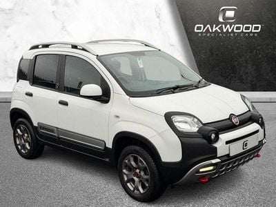 Used Fiat Panda Cross Cross 90 HP (66 kW) 2016 White Hatchback