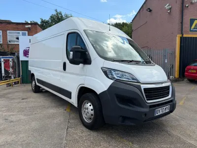Used Peugeot Boxer 140 HP (102 kW) 2020 White Van