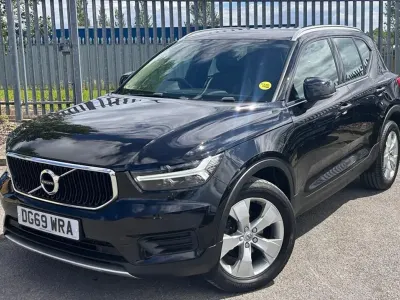 Used Volvo XC40 Momentum 150 HP (110 kW) 2019 Black SUV